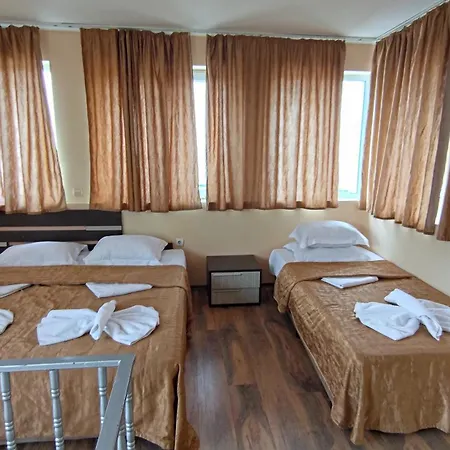 Lotos Szálloda 3*