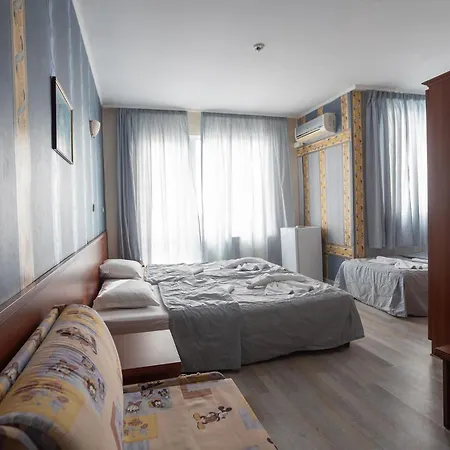 Lotos Szálloda 3*