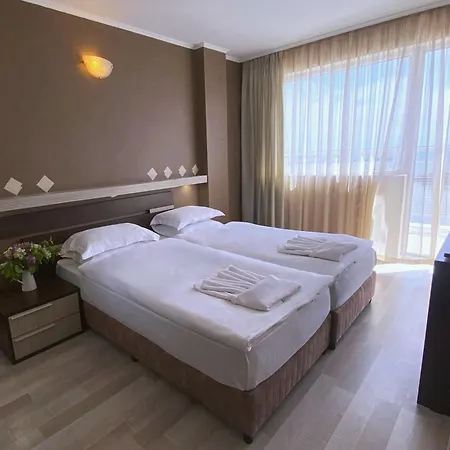 Lotos 3*