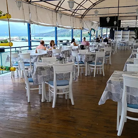 Lotos Hotel