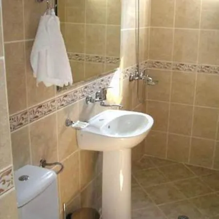 Lotos Hotel